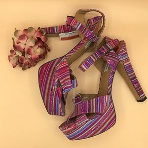 Steve Madden -Multicolored Platform Heels